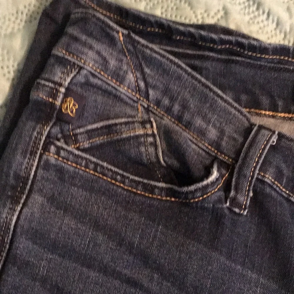 Ladies size 12 jeans by rock and republic. Wonderful condition! Super cute! - Picture 7 of 9